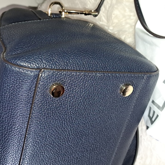 Michael Kors Medium Mercer  EUC Duffle - Picture 10 of 13